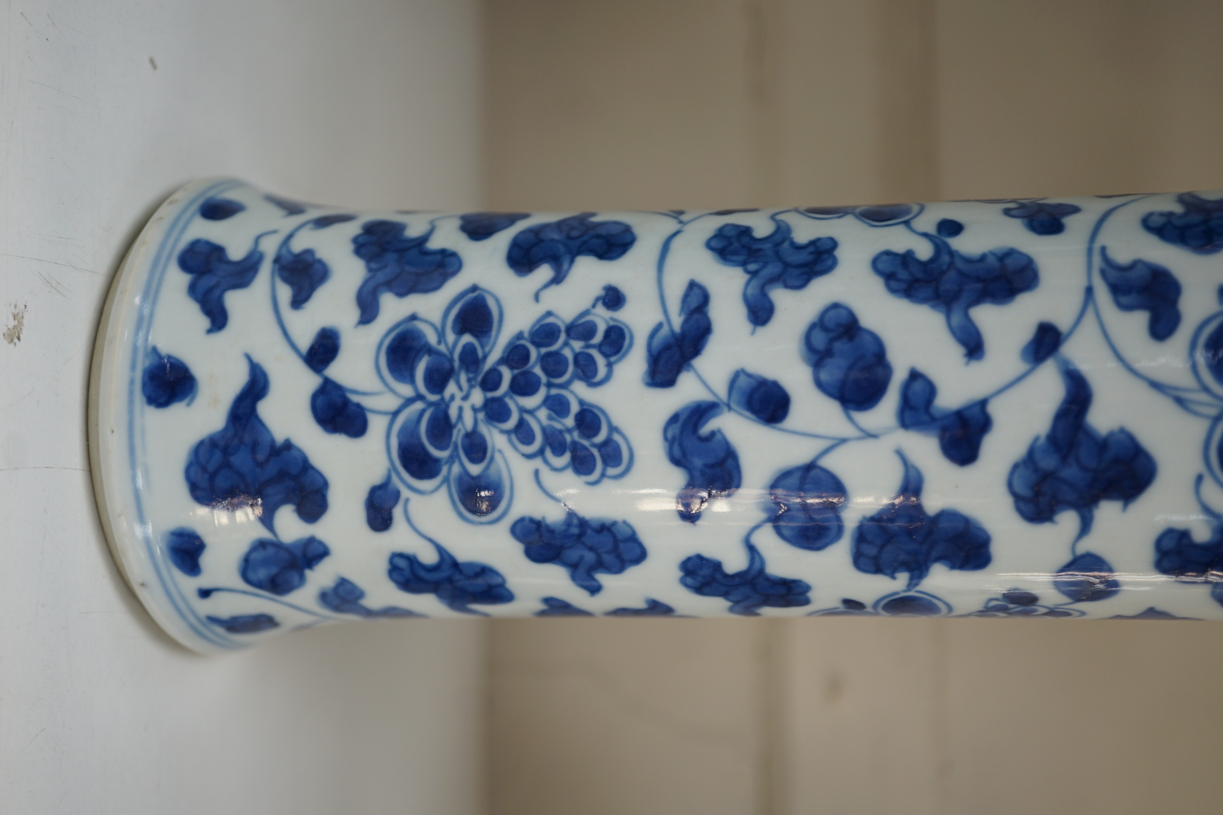 A Chinese blue and white sleeve vase, Kangxi period, 25cm high